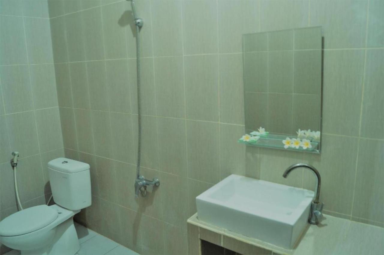 Oyo Flagship 91237 Ratu Guest House Kedunganan 외부 사진